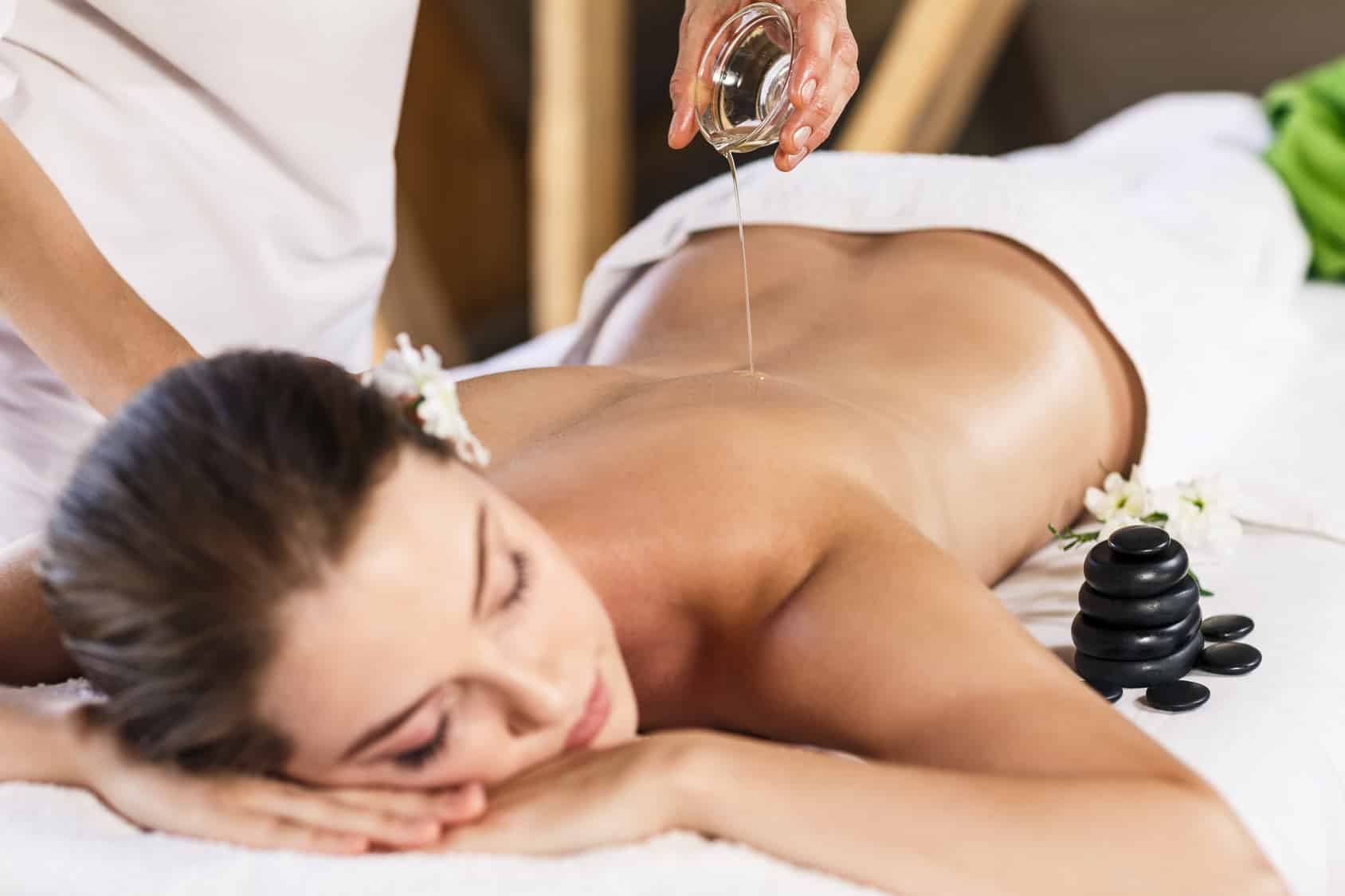Est-ce qu'on est nu lors d'un massage