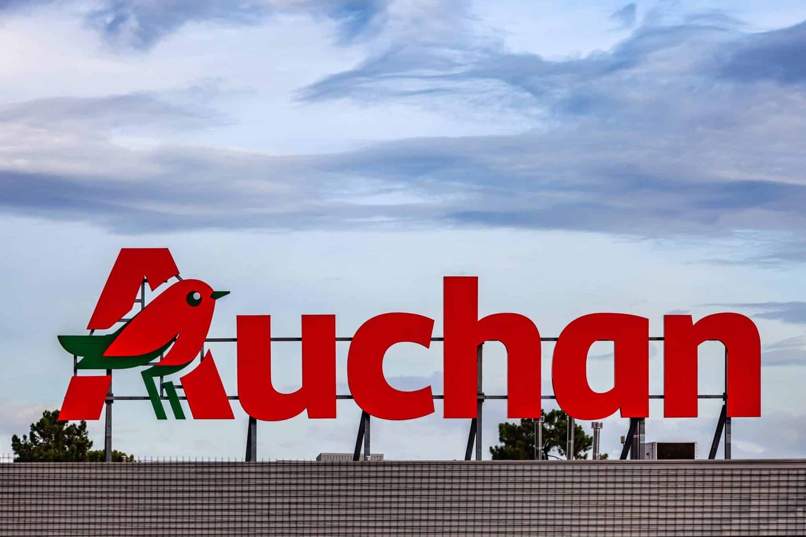 c’est fini pour auchan l’enseigne ferme définitivement ses portes dans ces deux grandes villes