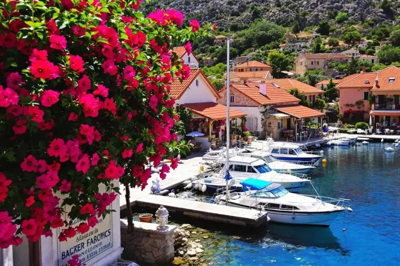 Village de Kassiopi à Corfou : Guide de voyage et conseils
